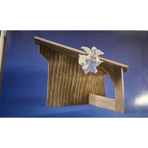 Avon Nativity Collectibles 1985 Wooden Stable With Angel Figurine For Christmas - Picture 4 of 8